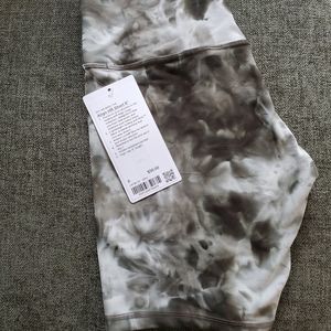 Lululemon Align short size 8, 8"
